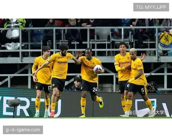 森林王朝重燃荣耀,英超赛场强势崛起引爆球迷热情 森林王朝重燃荣耀,英超赛场强势崛起引爆球迷热情