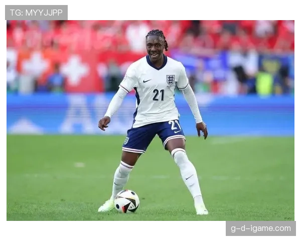 水晶宫与埃泽成功续约，未来之星状态回暖获长期保障