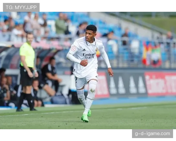 托比亚斯成皇马第三右后卫,近期表现稳健 托比亚斯成皇马第三右后卫,近期表现稳健